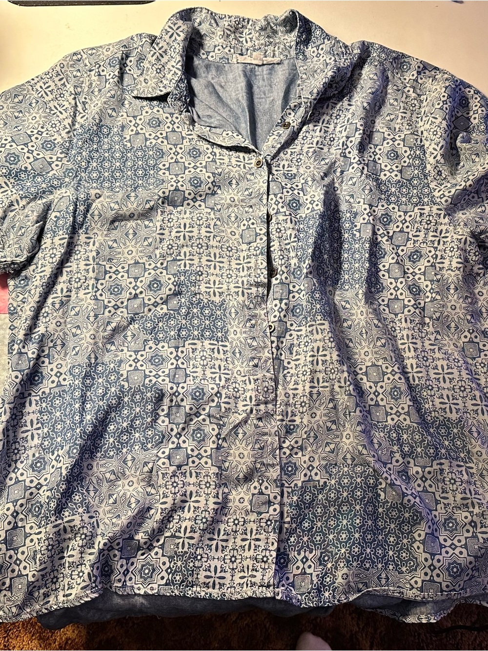 Jane and Delancey Blue and White Geometric Button-Up Blouse